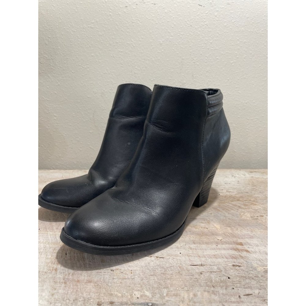 MIA Women's Size 9M Black LUCE Side Zip Ankle Booties GG884A